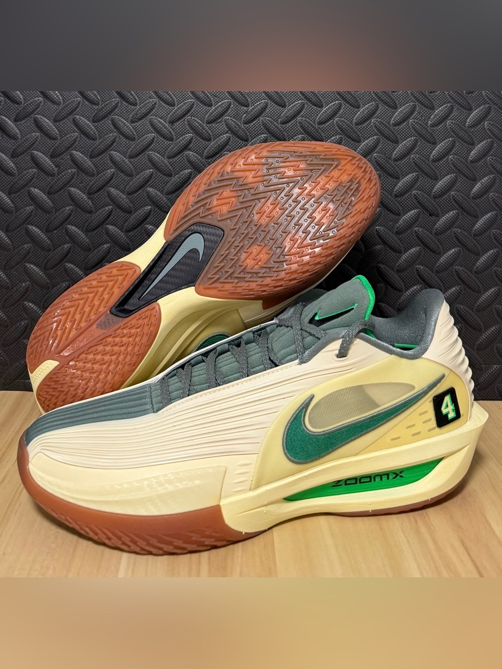 Nike GT Cut 3 Turbo Jrue Holiday Celtics Basketball Shoes IH2371-700 Mens Sz 12